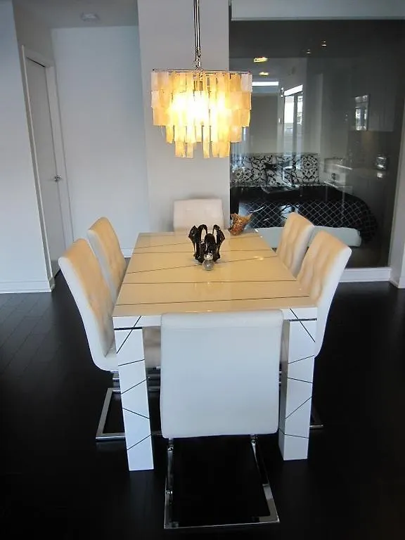 Hydewest - Iceboat Terrace Furnished Townhome Toronto Semesterbostad