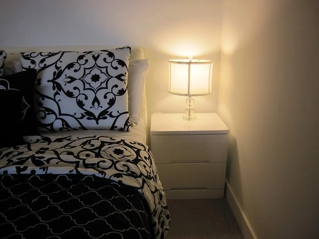 Hydewest - Iceboat Terrace Furnished Townhome Toronto Kanada