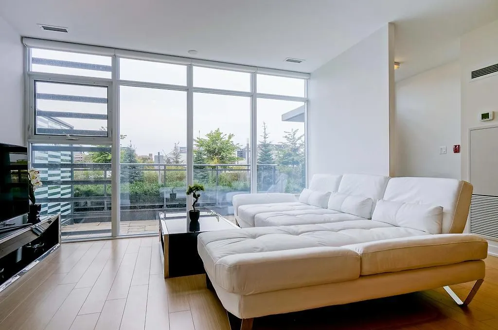 Hydewest - Iceboat Terrace Furnished Townhome Toronto Kanada