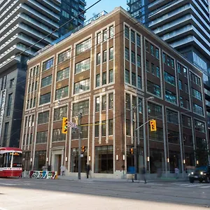 4* Отель Sutton Place