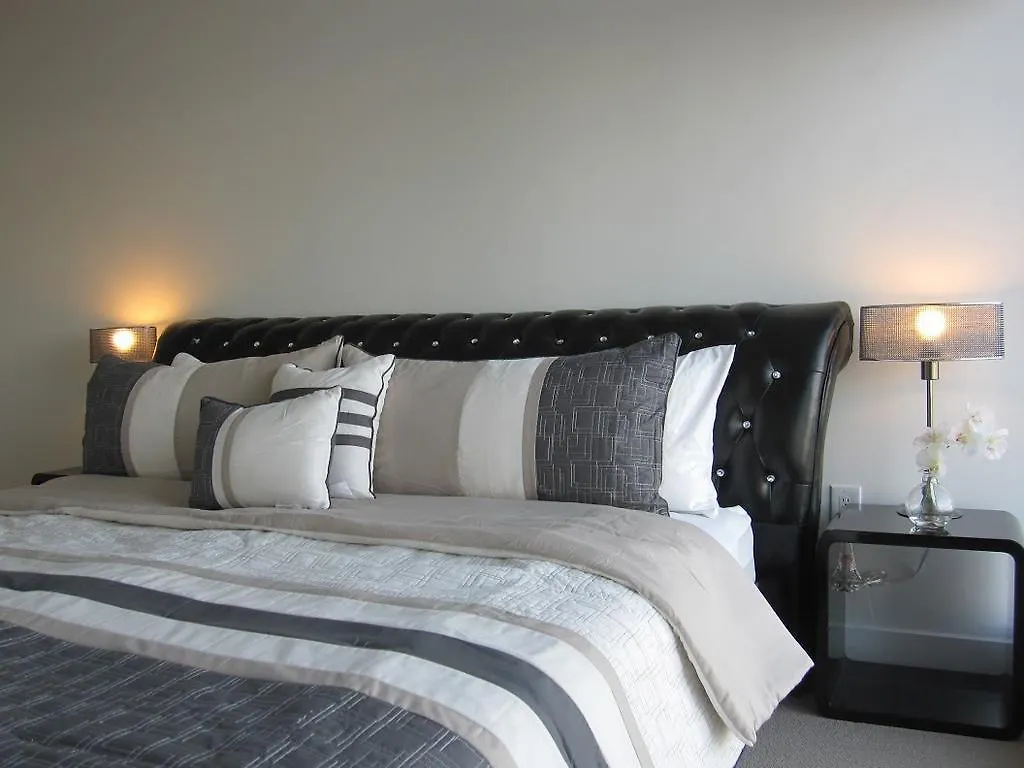 Hydewest - Iceboat Terrace Furnished Townhome Toronto
