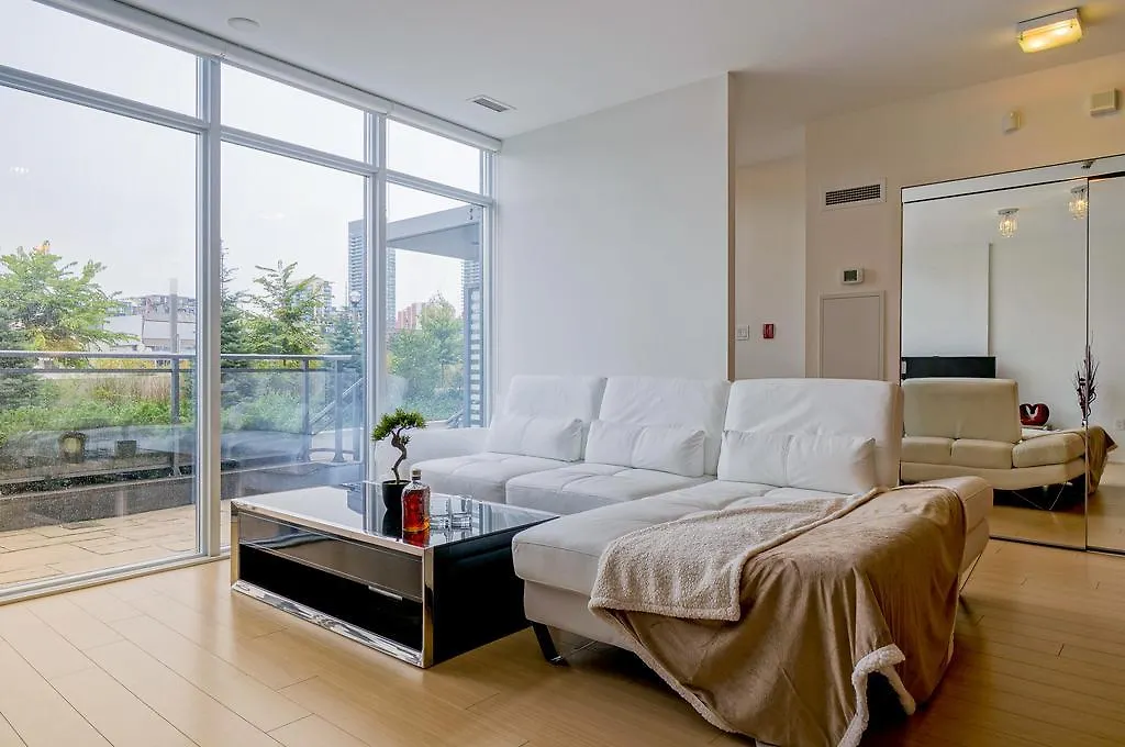 Hydewest - Iceboat Terrace Furnished Townhome Toronto Holiday home