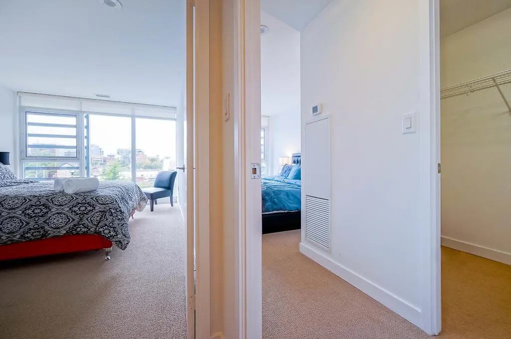 Hydewest - Iceboat Terrace Furnished Townhome Toronto Canada